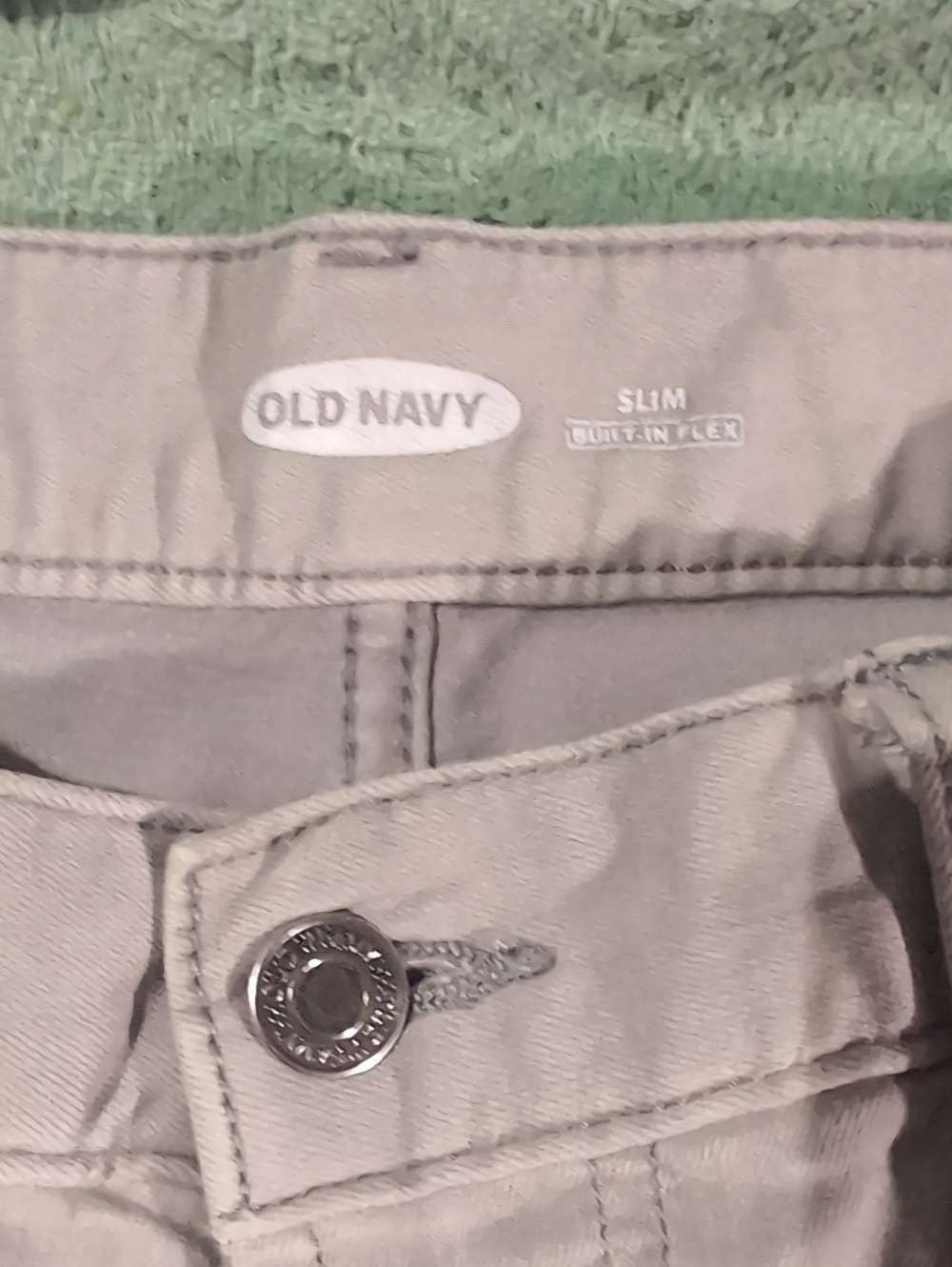 Old Navy Slim Built-In Flex Pants in Light Grey 34x34